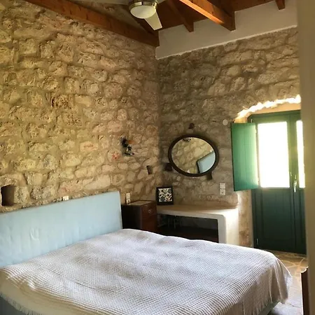 بيت للعطل Diros Traditional House Pírgos Dhiroú
