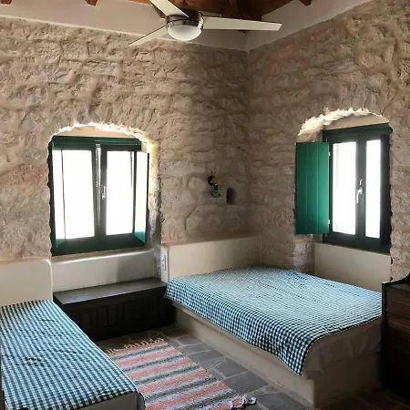 Diros Traditional House Holiday home *